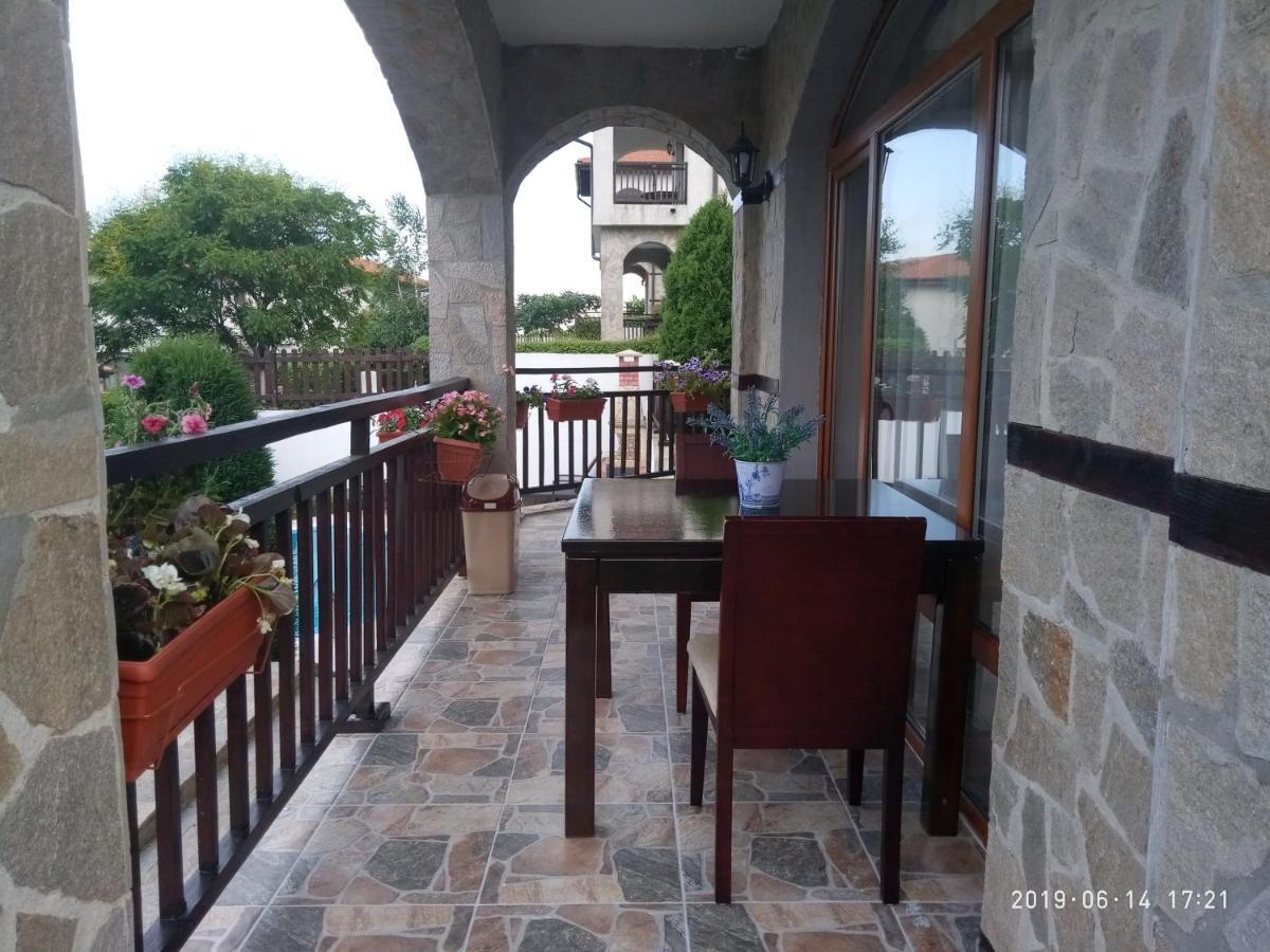 Къща За Гости Мускат 2 Aheloi Exterior foto